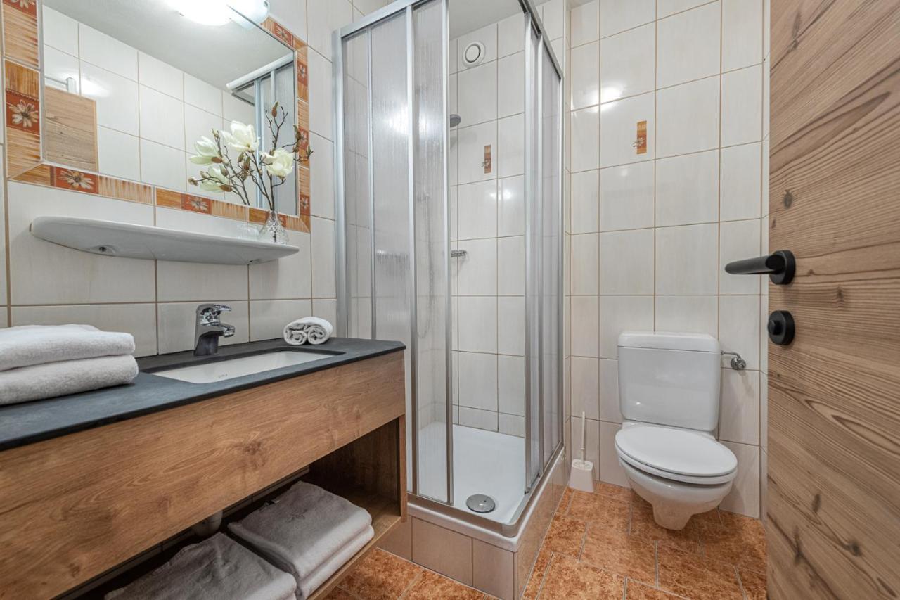 Jugendhotel Gruber グロースアルル エクステリア 写真