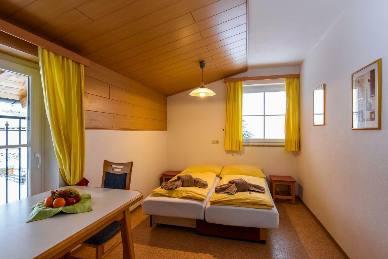 Jugendhotel Gruber グロースアルル エクステリア 写真